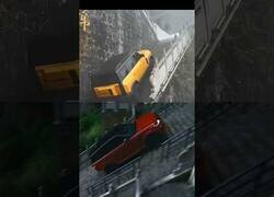 Enlace a La marca de coches china Chery intenta recrear la subida a la 'Escalera al Cielo' de Range Rover y salió regular