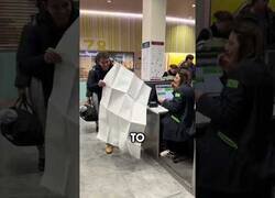 Enlace a Cuando tu amigo te imprime el billete de embarque