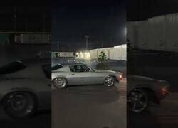 Enlace a Montando el árbol de Navidad con estilo