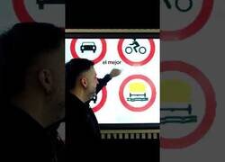 Enlace a El mejor profesor de autoescuela que existe