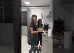 Enlace a Una de risas extrañas