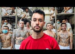 Enlace a Grefg visita el CECOT, la cárcel más segura del mundo en El Salvador