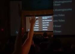 Enlace a Cuando lo haces casi todo en la película