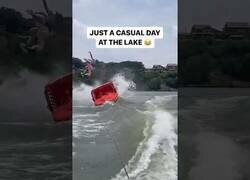 Enlace a Un día como otro cualquiera en el lago