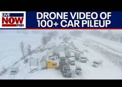 Enlace a Imágenes de dron de un accidente en Michigan con más de 100 vehículos involucrados