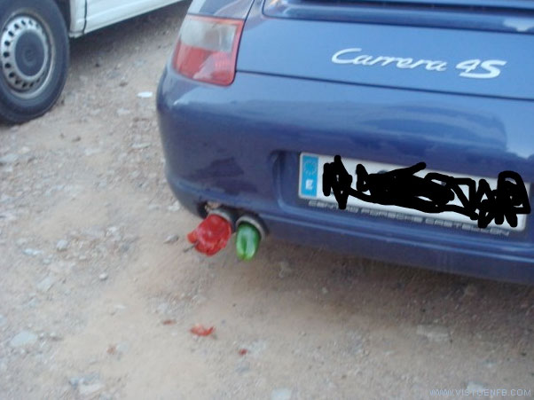 pimiento,pepino,movil,coche,tubo de escape