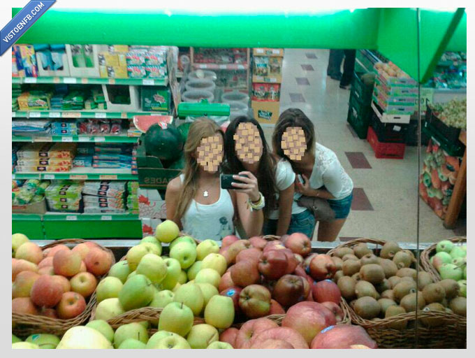 foto tuenti,espejo,supermercado,chonis,fruteria