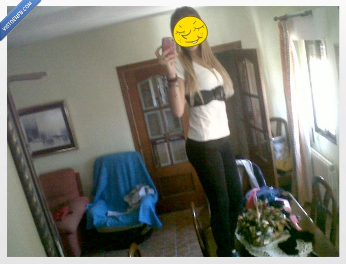 sobre,encima,silla,mesa,comedor,choni