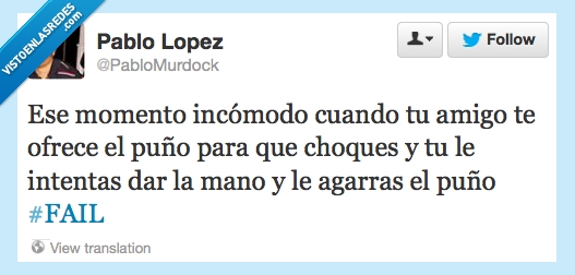 amigo,incomodo,momento,ofrece,piño,choques,chocas,dar,mano,fail