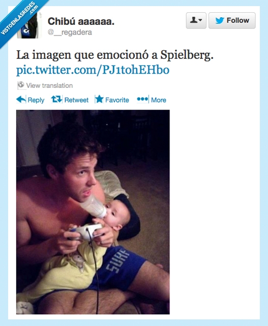 Spielberg,puseras rojas,imagen,bebe,padre,hombre,play station,consola