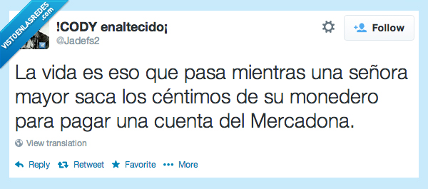 vida,pasa,mientras,señora,mayor,saca,centimos,monedero,pagar,mercadona