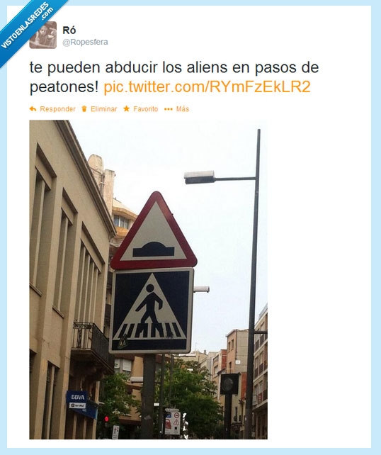 ovnis,paso de peatones,señales de trafico,calle