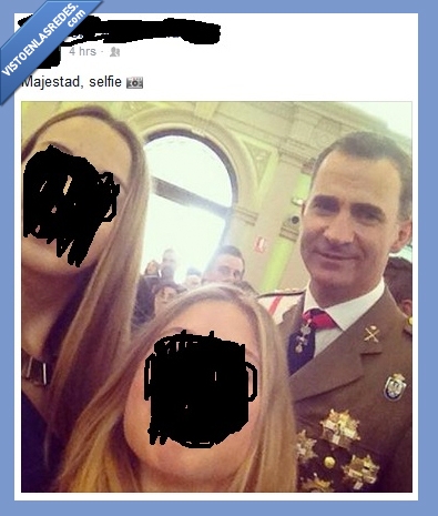 390300 - El Rey del selfie