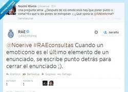 Enlace a Cuando los emoticonos se toparon con las normas de puntuación por @RAEINFORMA