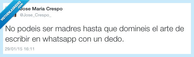 Madre,móvil,whatsapp,un dedo,moderna,escribir,lento