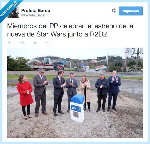 miembros,pp,partido,popular,partido popular,celebran,estreno,nueva,star wars,r2d2,poste,ap-9,autopista,carretera,señalar,señal,km