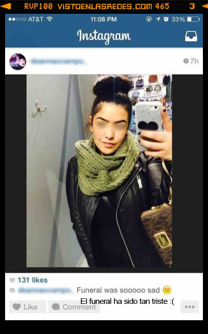 chica,mujer,entierro,funeral,triste,muerte,lavabo,selfie,postureo