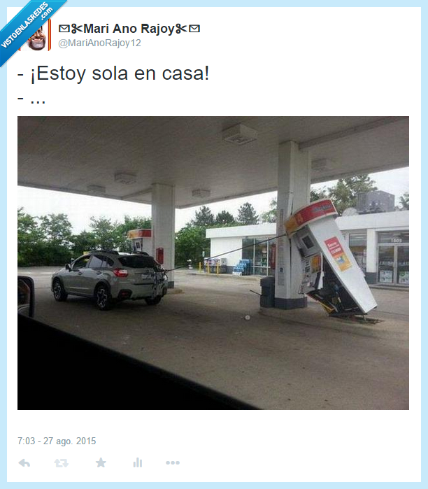 Gasolinera,prisa,pareja,sola en casa,adolescentes,tirar,manguera,romper,olvidar,coche