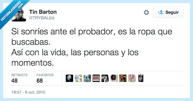 sonries,sonreir,probador,ropa,buscar,persona,momento,felicidad,feliz