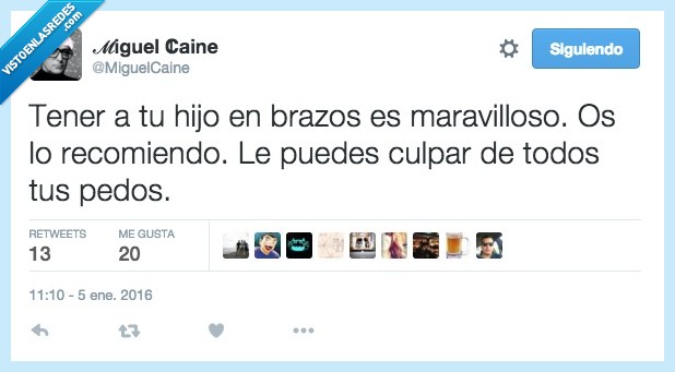 tener,hijo,brazos,maravilloso,culpar,pedo,gas,peste