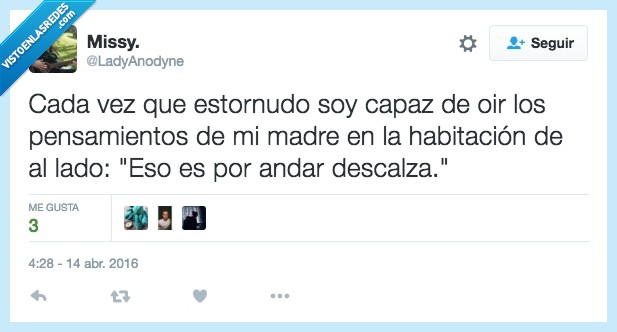 estornudo,capaz,madre,oír,pensamiento,habitación,lado,andar,descalza,descalzada,resfriada