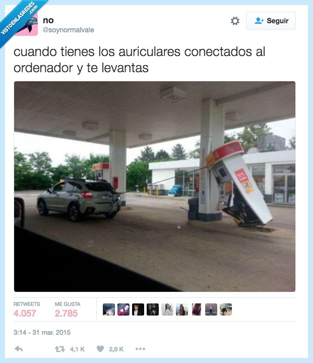 ordenador,auriculares,tirar