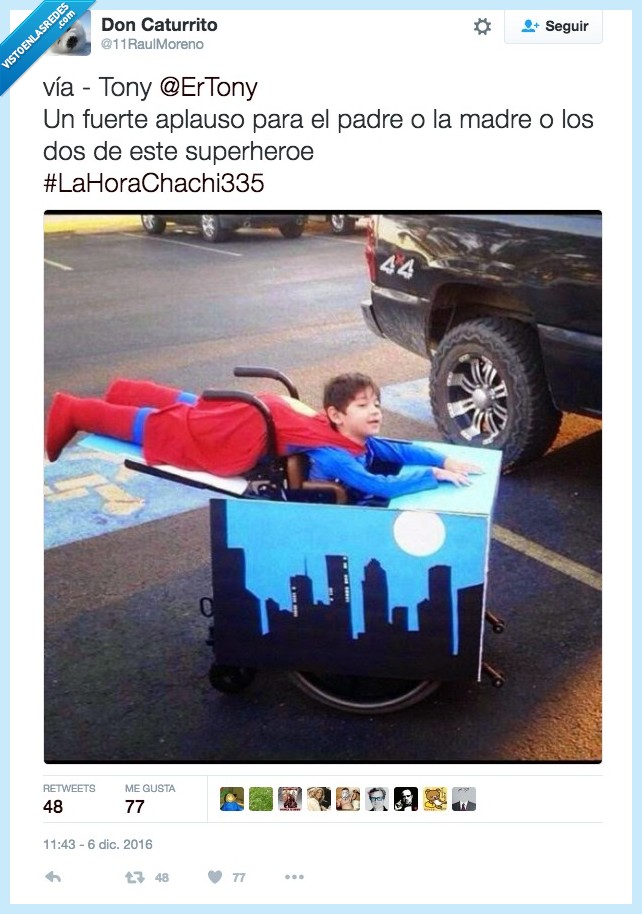 disfraz,niño,discapacidad,silla de ruedas,superman