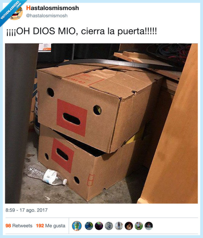 pillada,caja,puerta