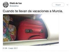 Enlace a Hasta las maletas se cabrean, por @olaladefua