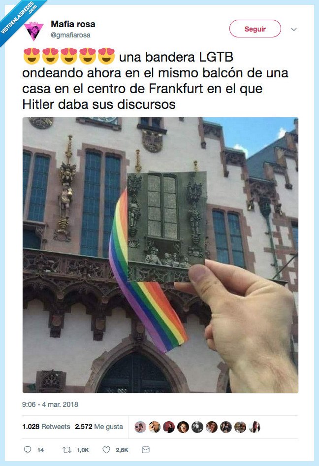 muchos,balc&oacute;n,bandera