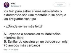 Enlace a No hay término medio, por @laralopez_16