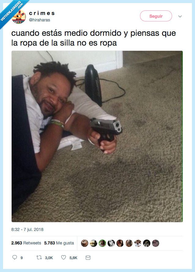 pistola,monton de ropa,disparar
