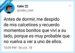 Enlace a El misterio de los calcetines perdidos, por @cabo_cast