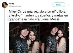 Enlace a Tocado por la varita de Miley, por @Shawnmokers