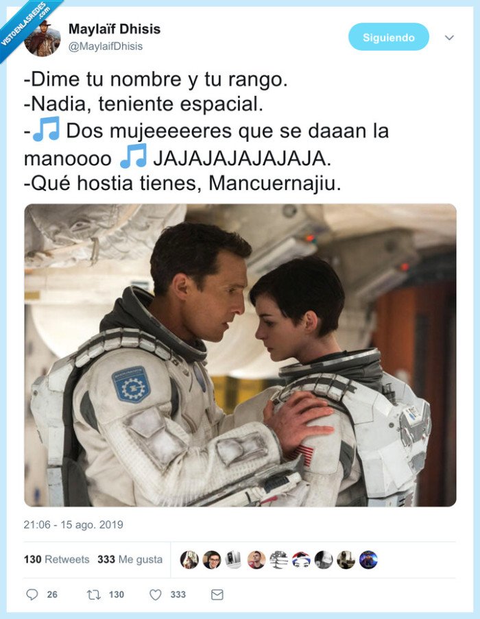 dos mujeres que se dan la mado,nada,especial,mecano,chistaco