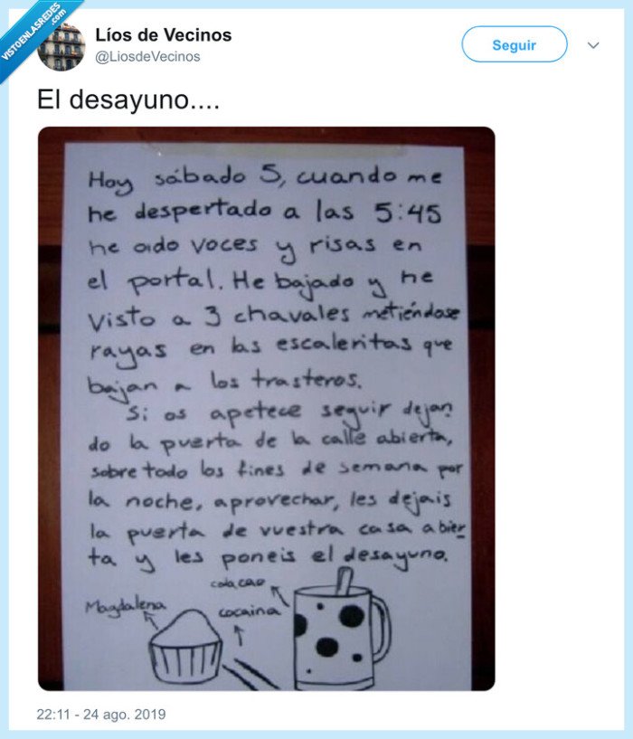 vecinos,rallas,puerta abierta,escaleras