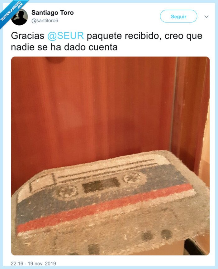 paquete,felpudo,puerta,seur