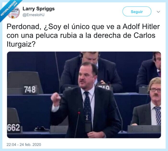 hitler,peluca