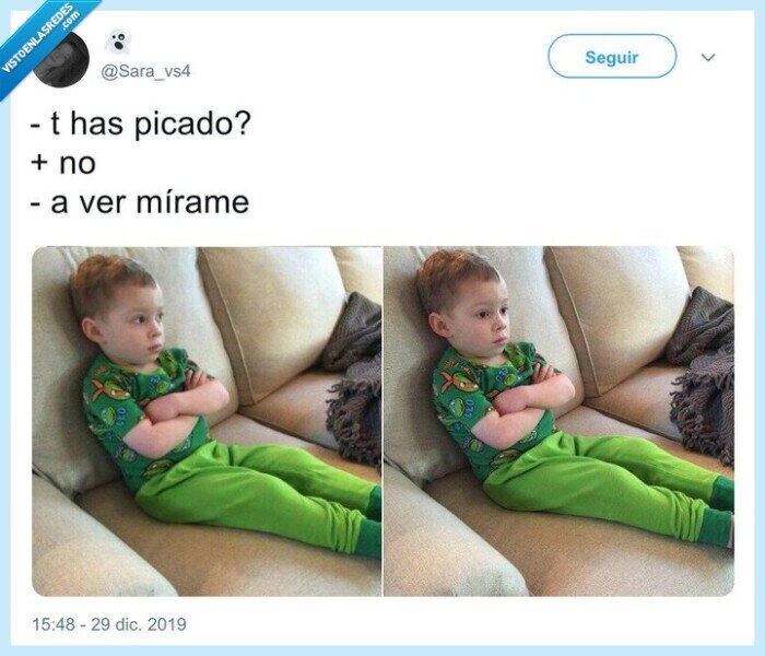 niño,enfadado,sofá