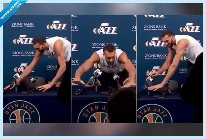 542958 - El tonto de la NBA: Así bromeaba con el coronavirus, toqueteando micrófonos, el jugador de la NBA que después ha dado positivo