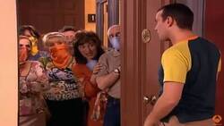 Enlace a Brutal: una cuenta fan de 'Aquí no hay quien viva' recrea la actual pandemia mediante el montaje de diferentes escenas de la serie