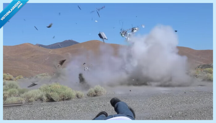 636806 - Un youtuber lanza una granada dentro de un cajero automático y lo puede contar por poco