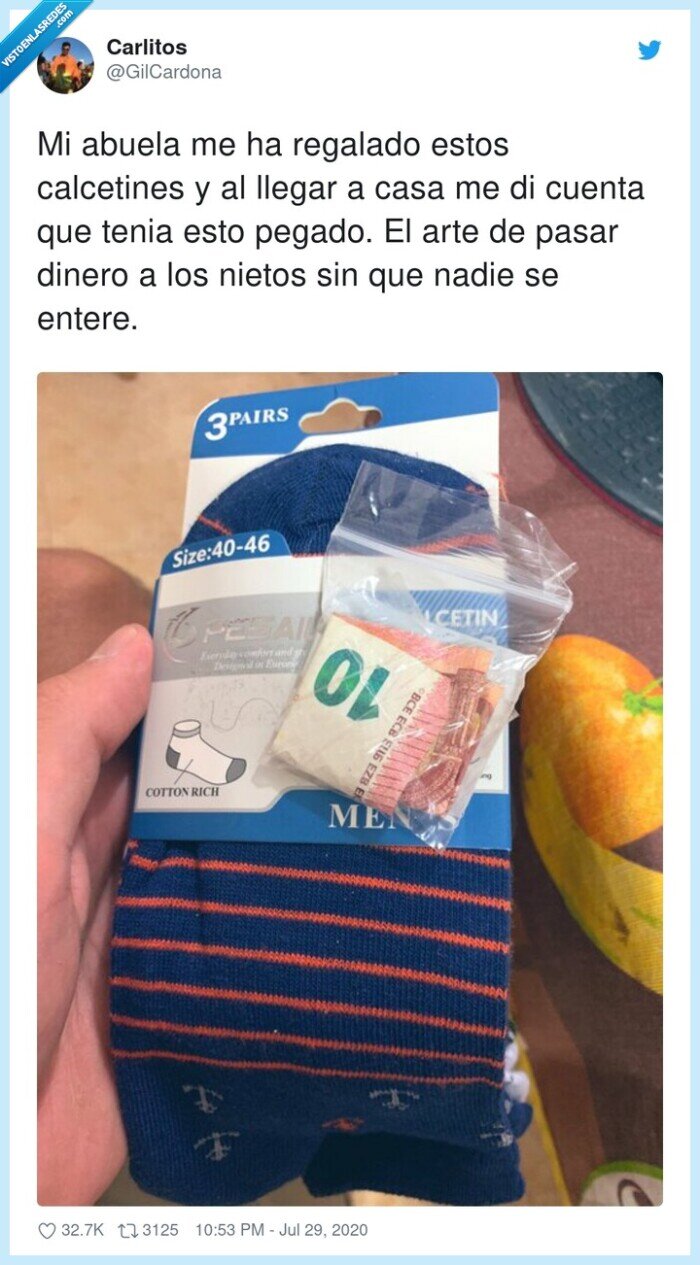 calcetines,regalado,abuela,nietos,dinero,pegado