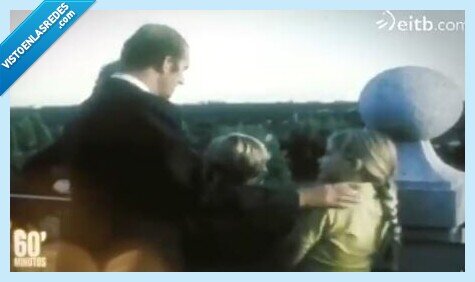 659550 - Sale a la luz un vídeo de hace años de Juan Carlos I diciendo que se va 'a trabajar' y la respuesta de sus hijos está generando un cachondeo absoluto en Twitter