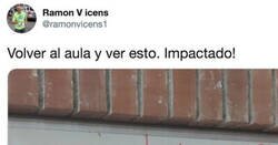Enlace a Un profesor vuelve a clase después de siete meses y ve esto que le deja impactado