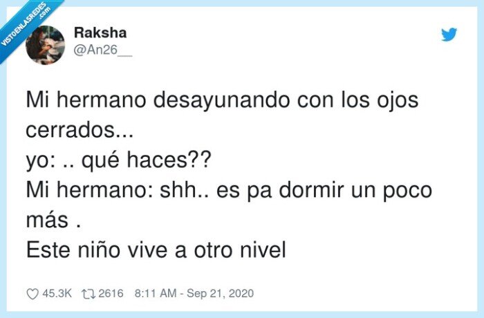 desayunando,cerrados,hermano,dormir,ojos,niño