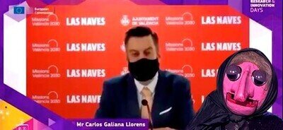 696472 - Pillan al concejal de innovación del Ayuntamiento de Valencia haciendo playback para disimular que no sabe inglés (y el tío lo clava)