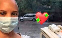 Enlace a Su hija está ingresada en el hospital por cáncer y no puede estar a su lado por culpa del coronavirus; la solución que ha encontrado para estar con ella ha emocionado a todo el mundo