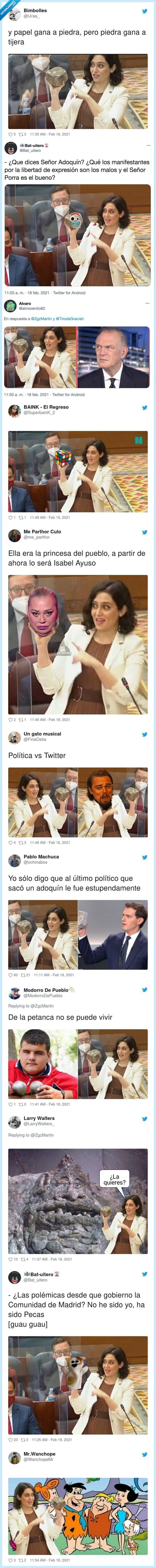 ayuso,memes,adoquín,roca