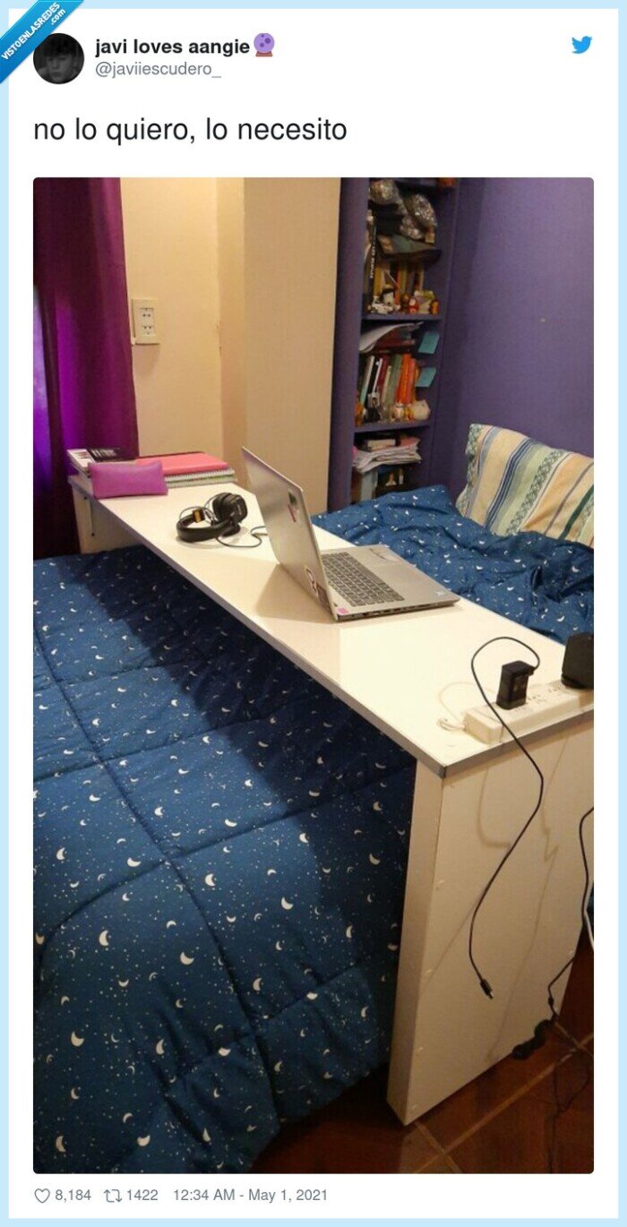 mesa,ordenador,portatil,cama